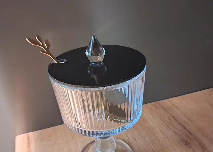 Eagle Nest * 地拉那